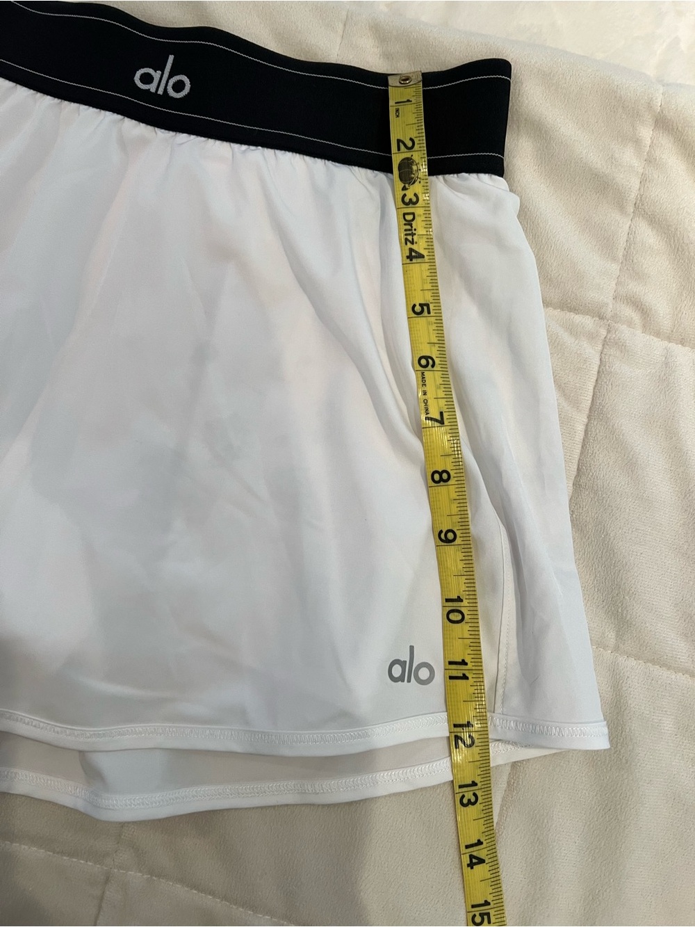 Alo Yoga Match Point Tennis Skirt | SZ S | white w/black boxer-style elastic - Picture 10 of 11